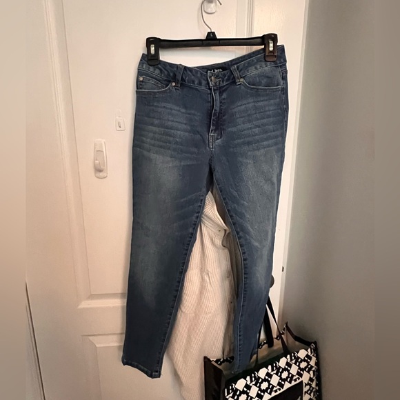 d. jeans Women's Skinny Blue Jeans - Picture 3 of 3